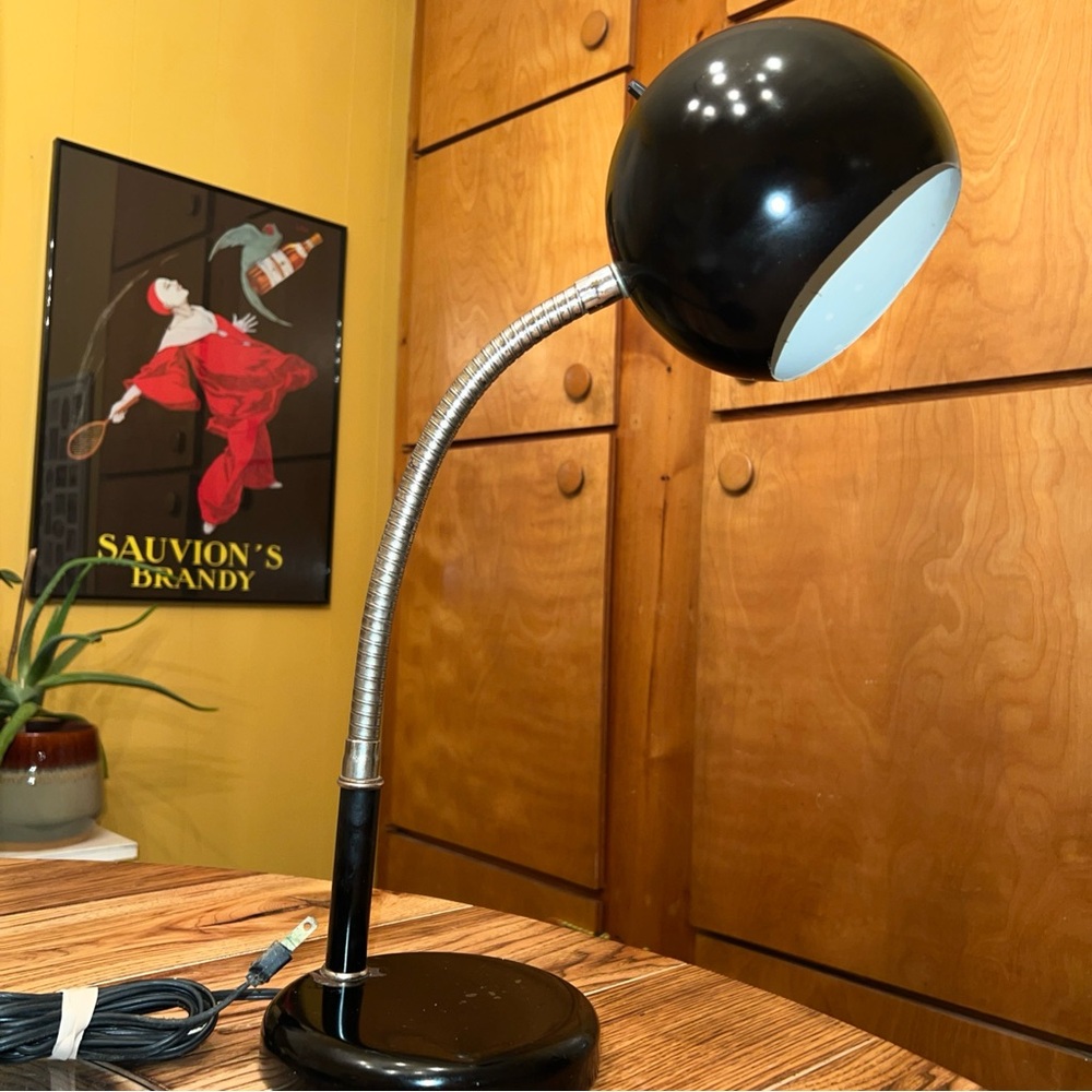 Black Mid-Century Modern Gooseneck Desk Lamp
